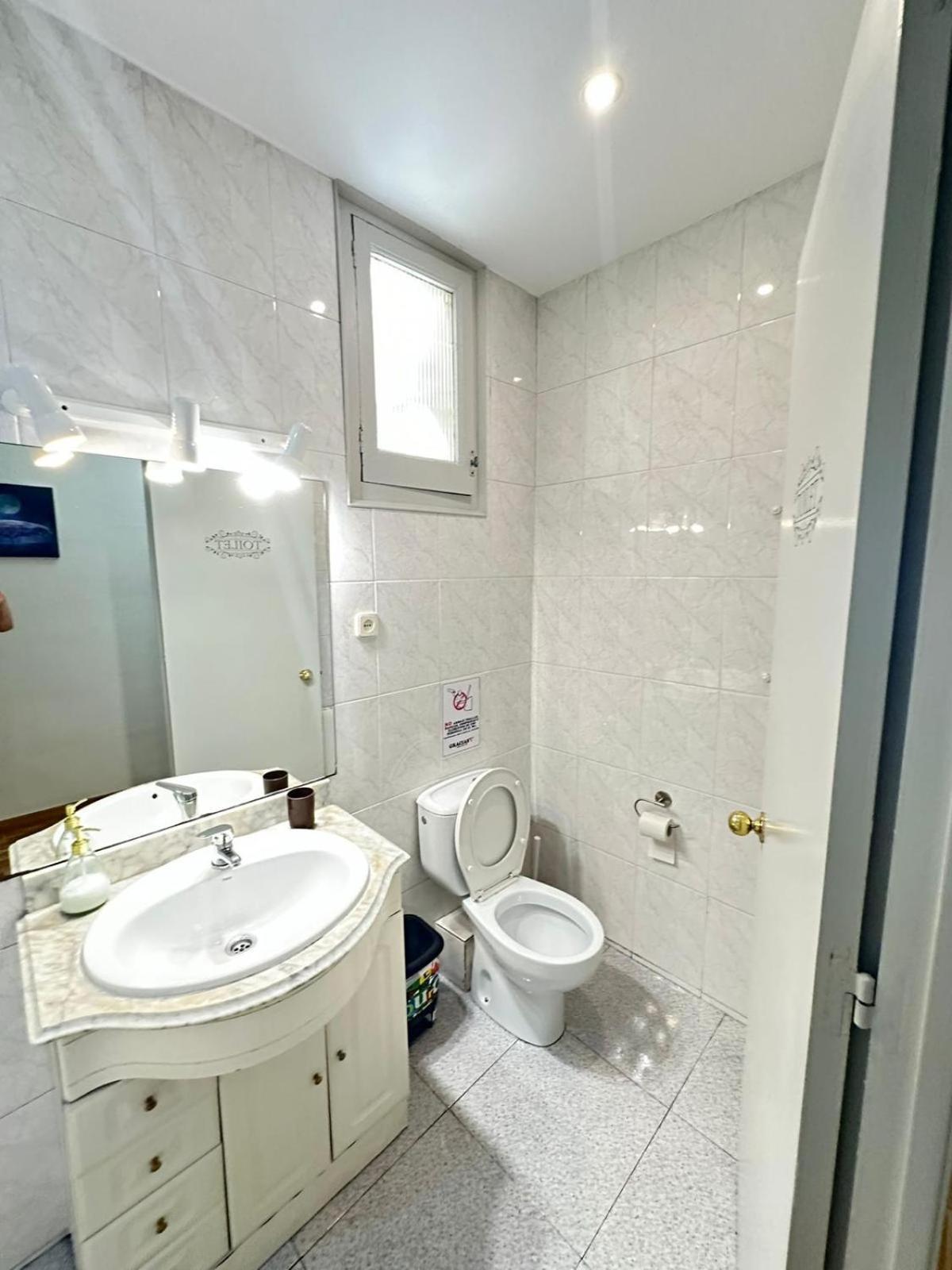 Rooms Aribau Barcelona Ngoại thất bức ảnh